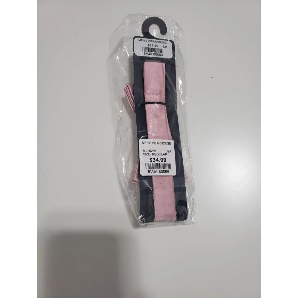 Egara Pre-Tied Formal Bow Tie in‎ Pink